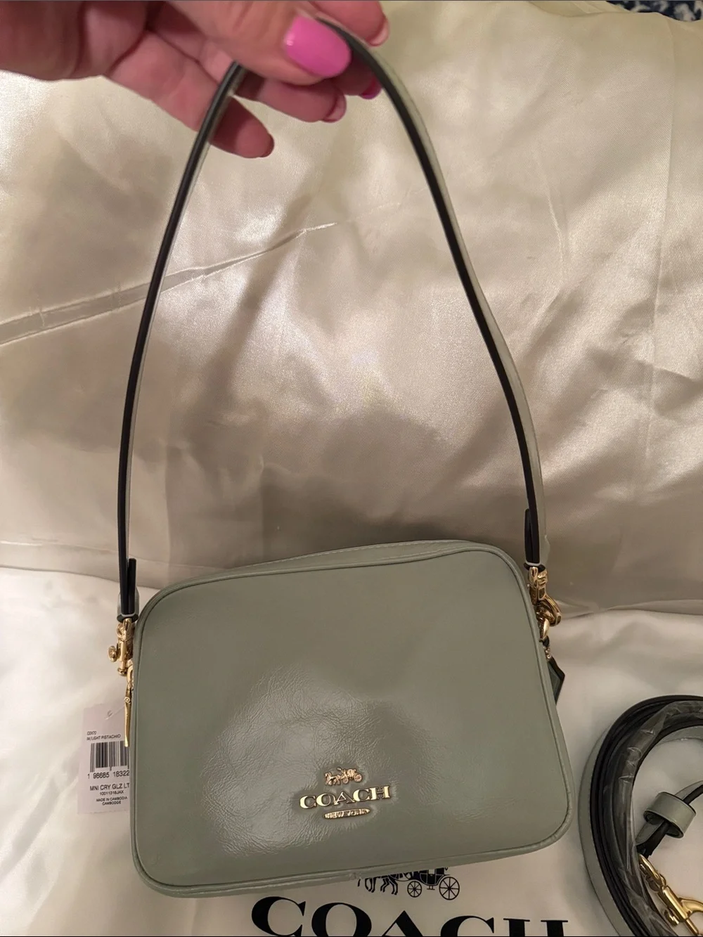 💚COACH NWT Mini Carey Pistachio Green Leather Shoulder Bag with Gold Hardware‎